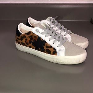 Vici leopard print and black leather tennis shoes